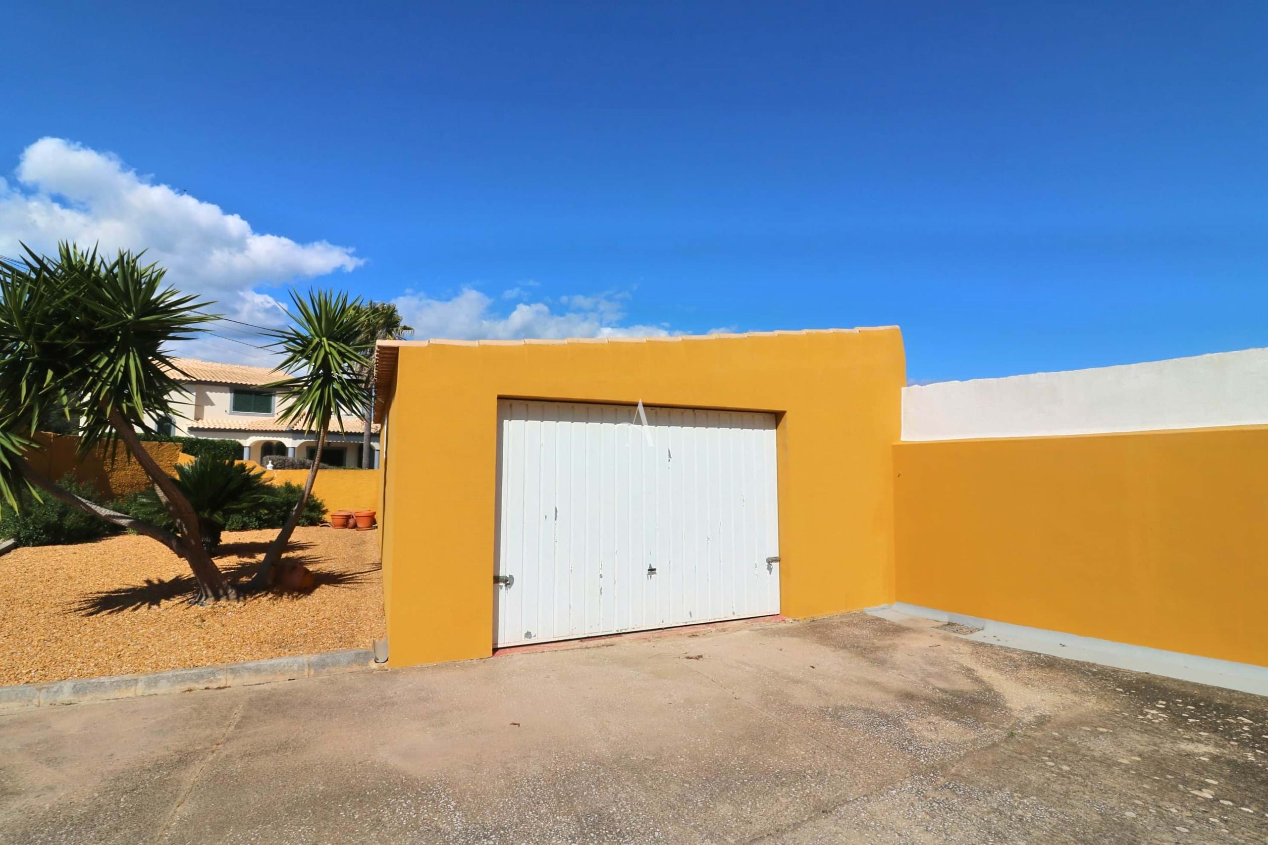 4 Bed, 3 Bath, HouseFor Sale, Loulé, Faro, 810-221