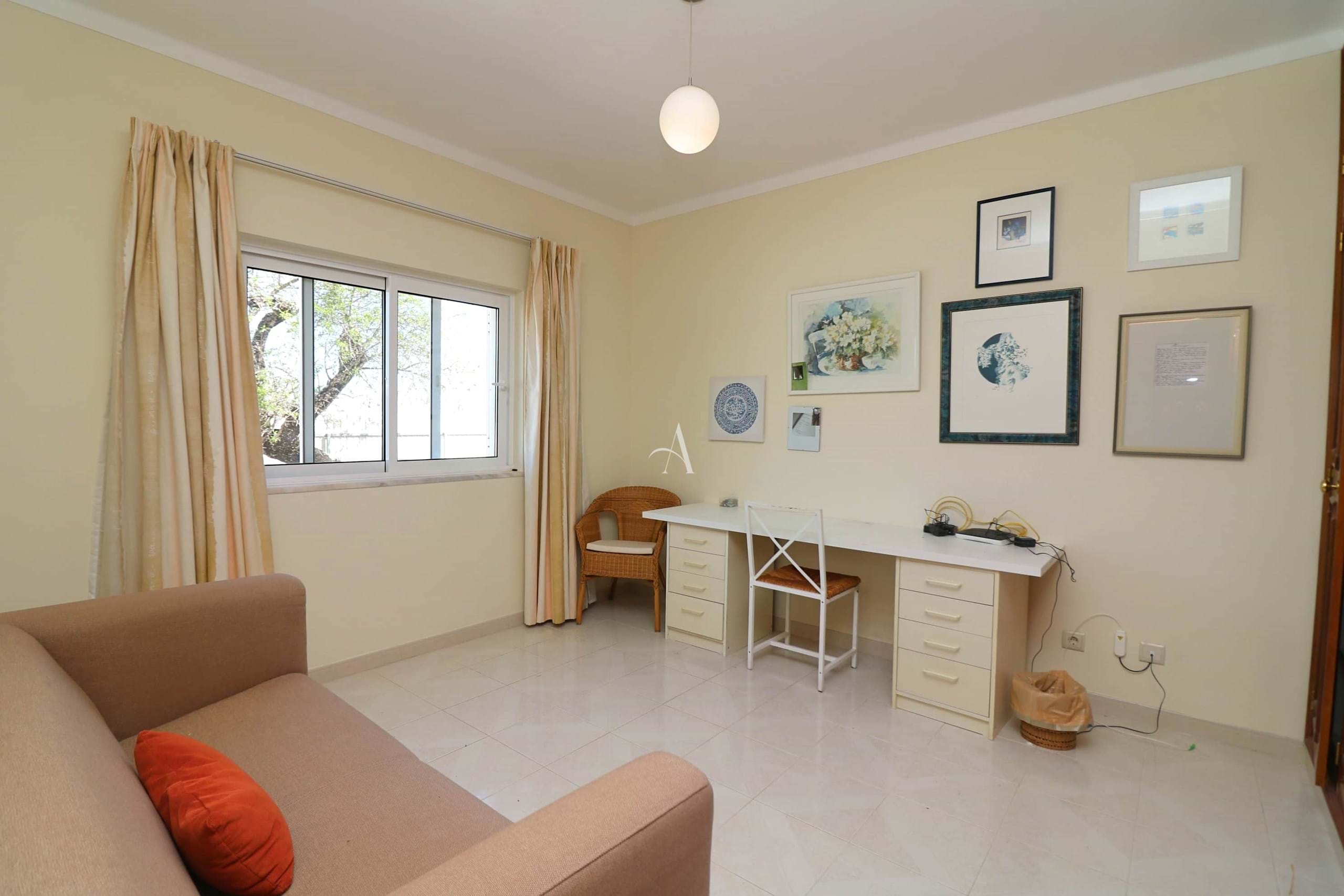 4 Bed, 3 Bath, HouseFor Sale, Loulé, Faro, 810-221