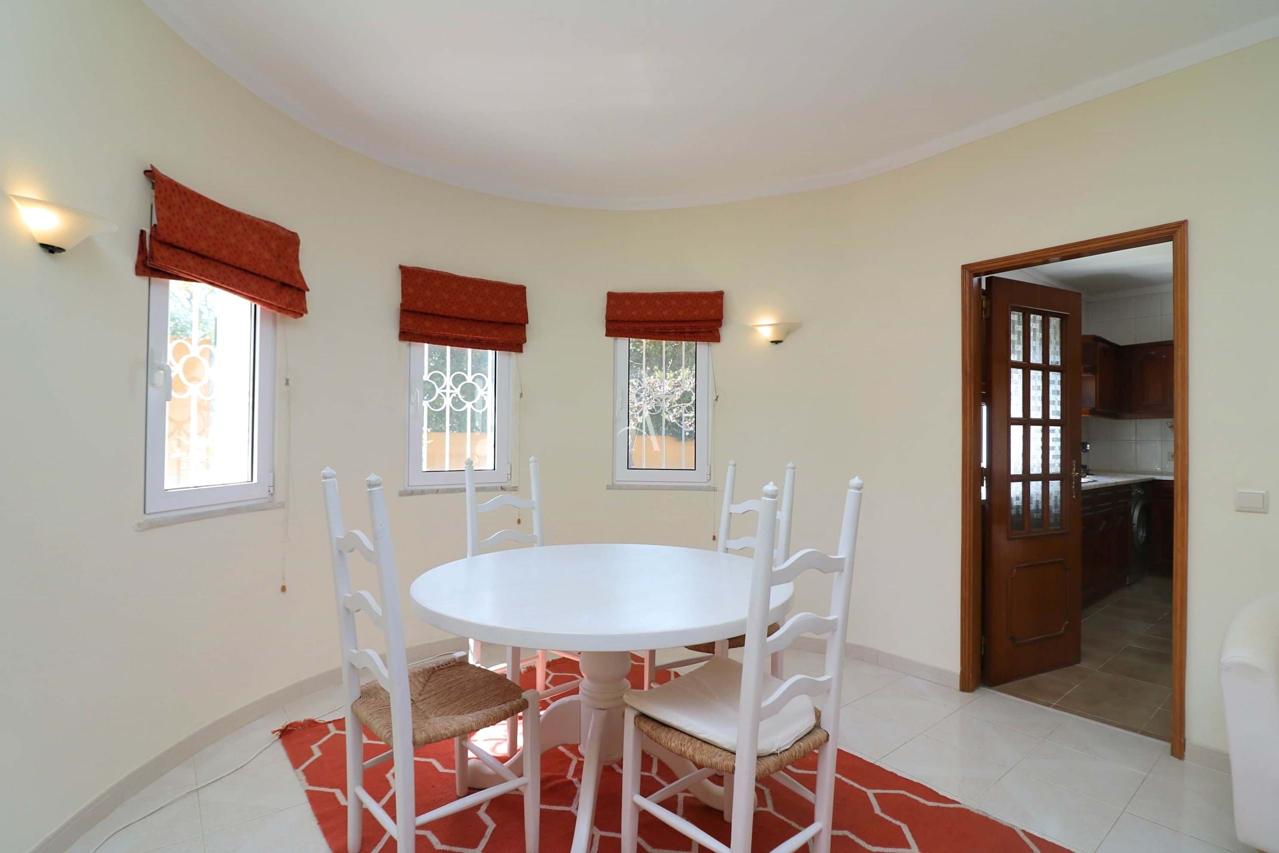 4 Bed, 3 Bath, HouseFor Sale, Loulé, Faro, 810-221