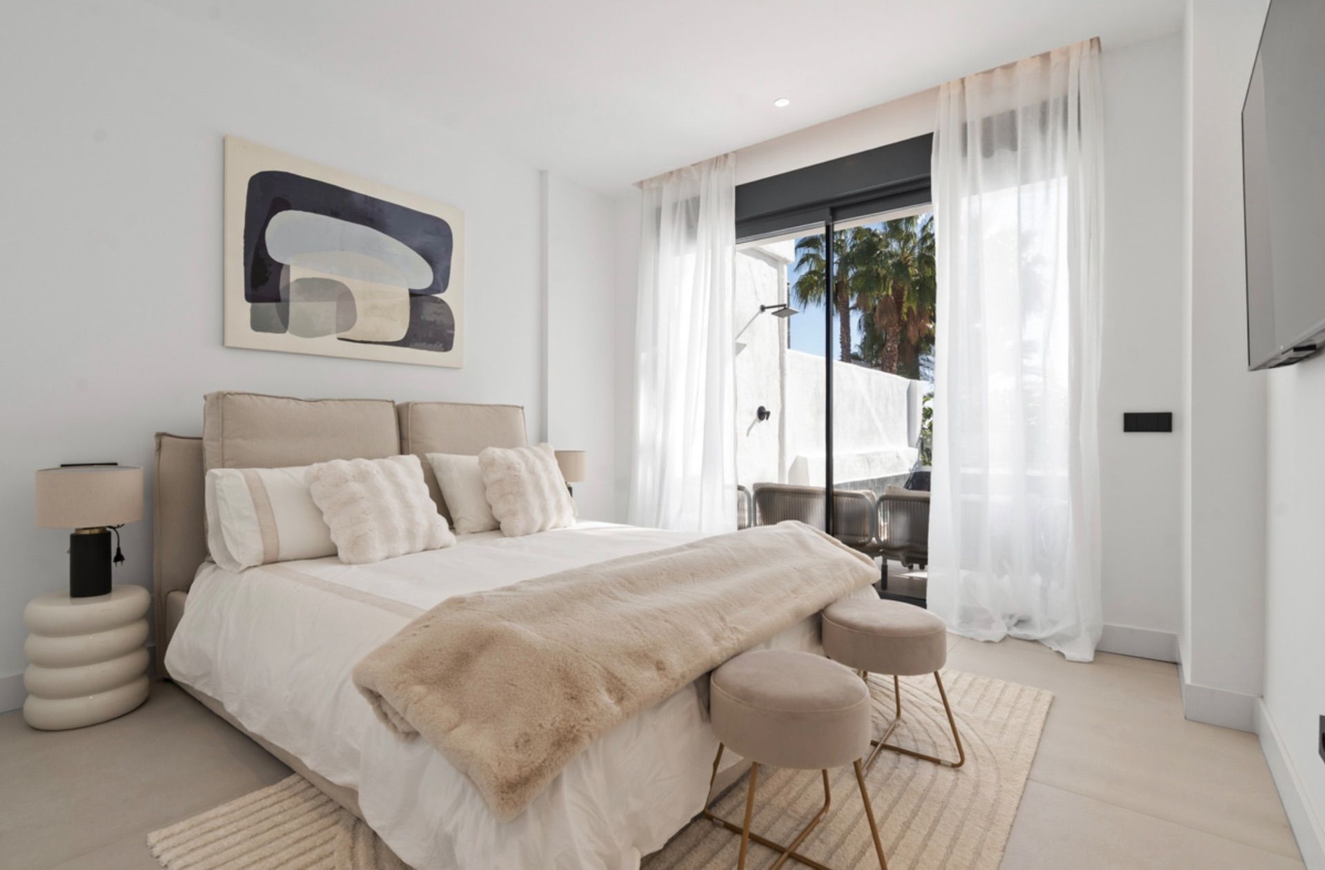 3 Bed, 2 Bath, ApartmentFor Sale, Estepona, Malaga, 29680