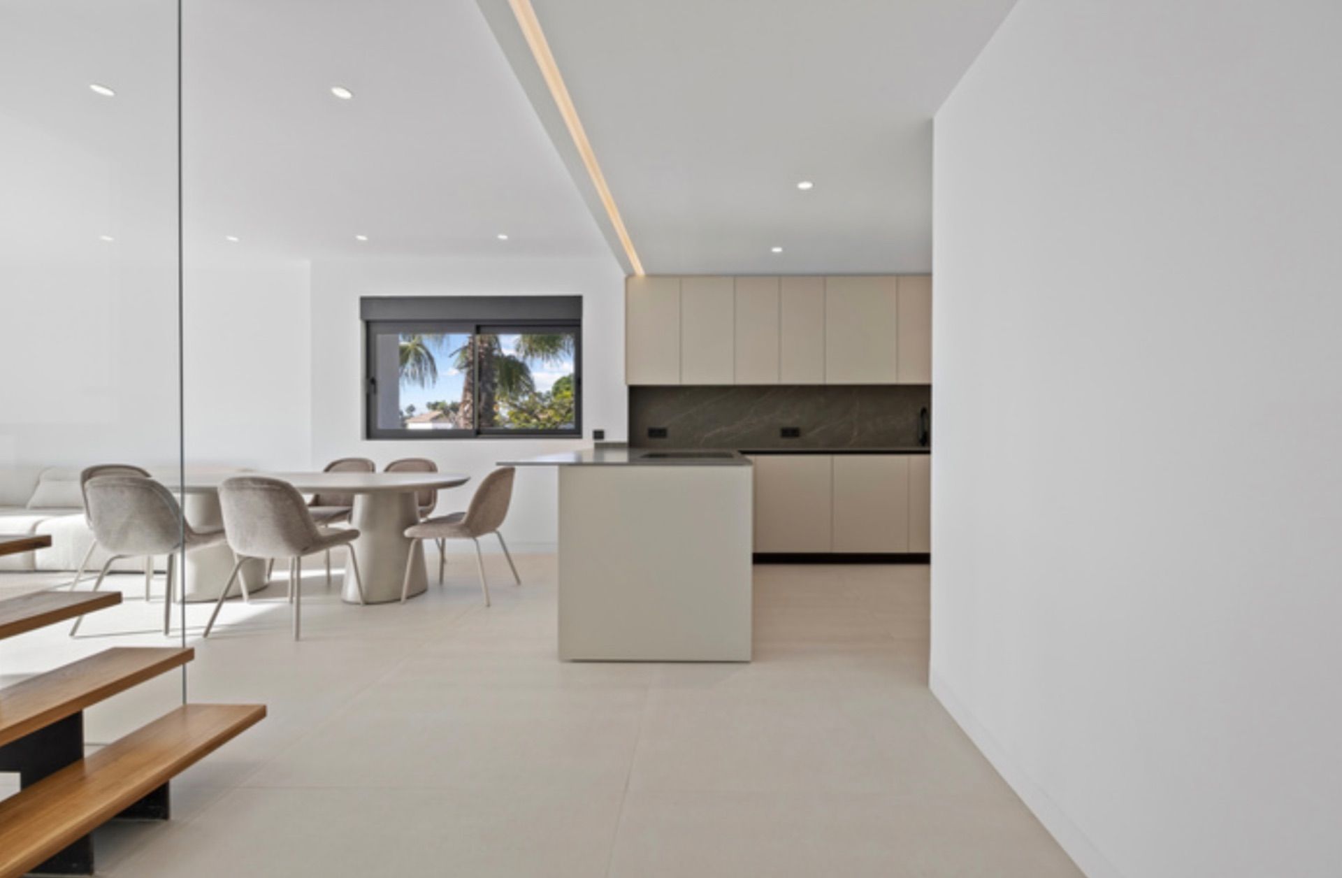 3 Bed, 2 Bath, ApartmentFor Sale, Estepona, Malaga, 29680