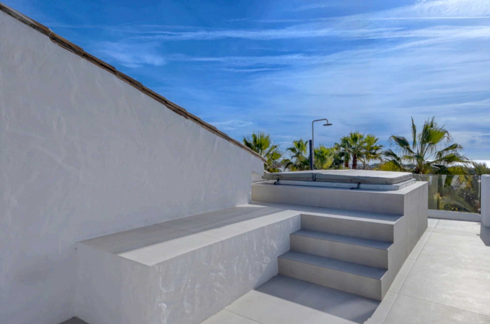 3 Bed, 2 Bath, ApartmentFor Sale, Estepona, Malaga, 29680