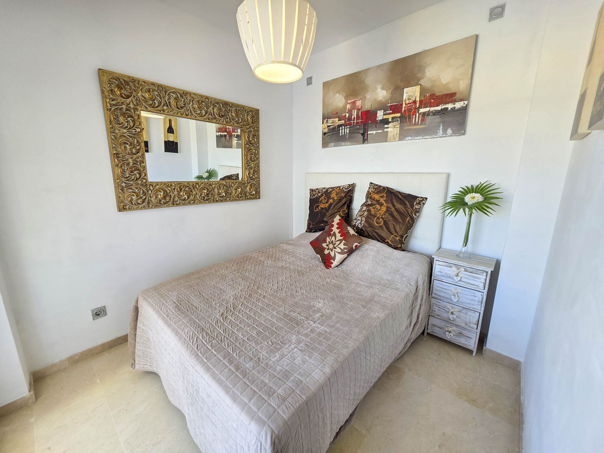 3 Bed, 2 Bath, ApartmentFor Sale, La Duquesa, Malaga