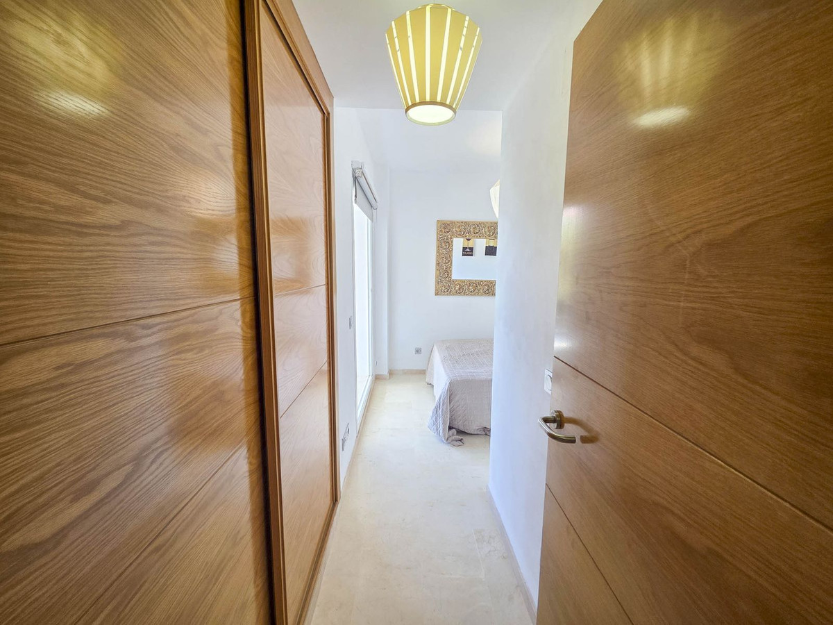 3 Bed, 2 Bath, ApartmentFor Sale, La Duquesa, Malaga