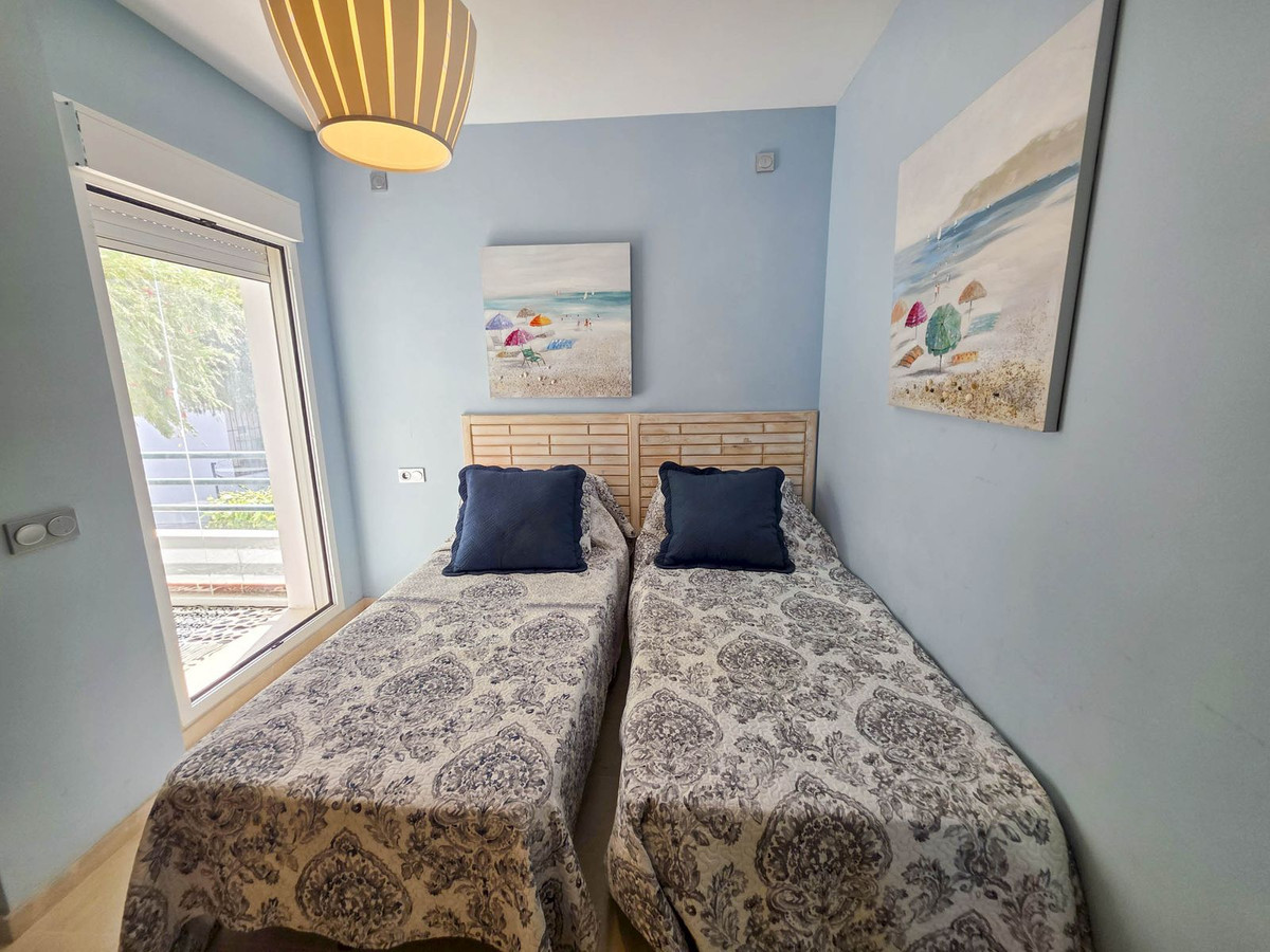 3 Bed, 2 Bath, ApartmentFor Sale, La Duquesa, Malaga