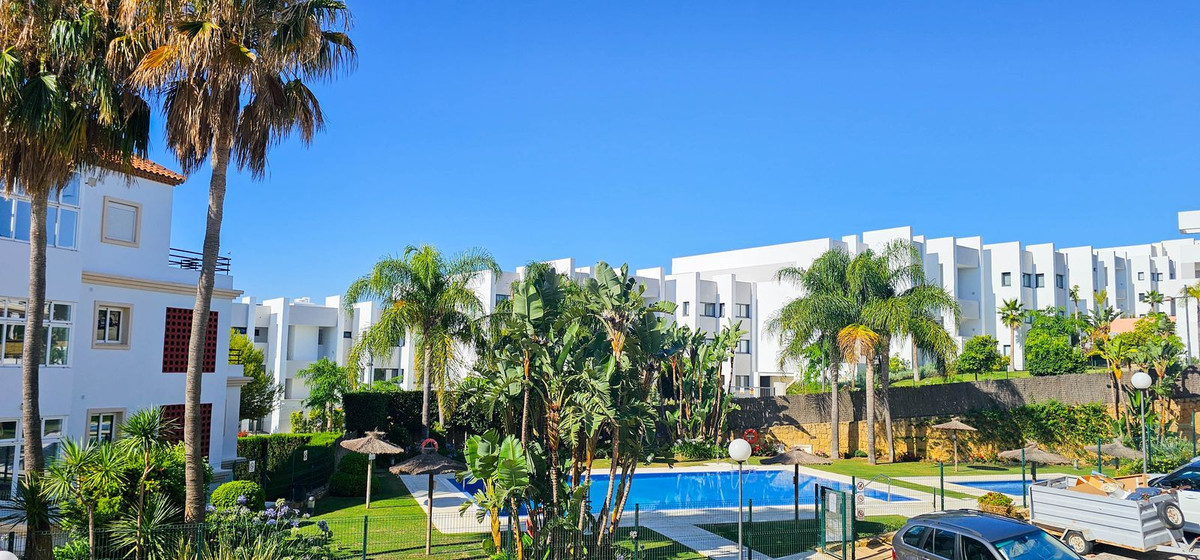 3 Bed, 2 Bath, ApartmentFor Sale, La Duquesa, Malaga