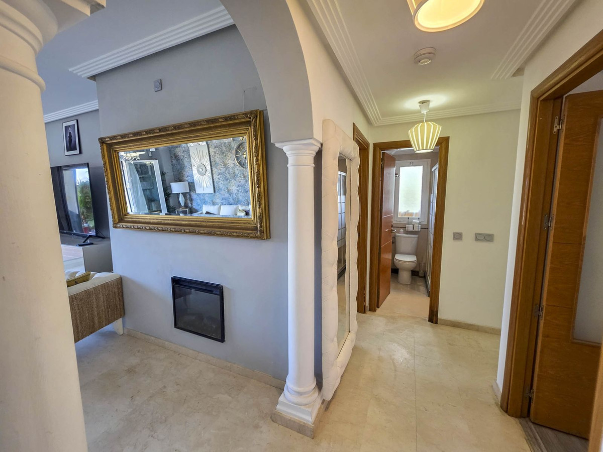 3 Bed, 2 Bath, ApartmentFor Sale, La Duquesa, Malaga