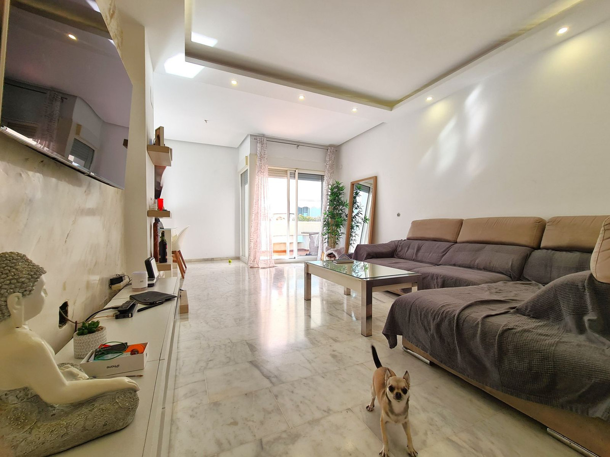 3 Bed, 2 Bath, ApartmentFor Sale, Estepona, Malaga