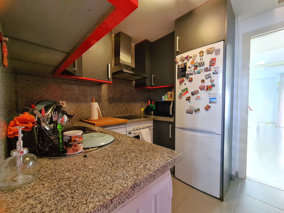 3 Bed, 2 Bath, ApartmentFor Sale, Estepona, Malaga