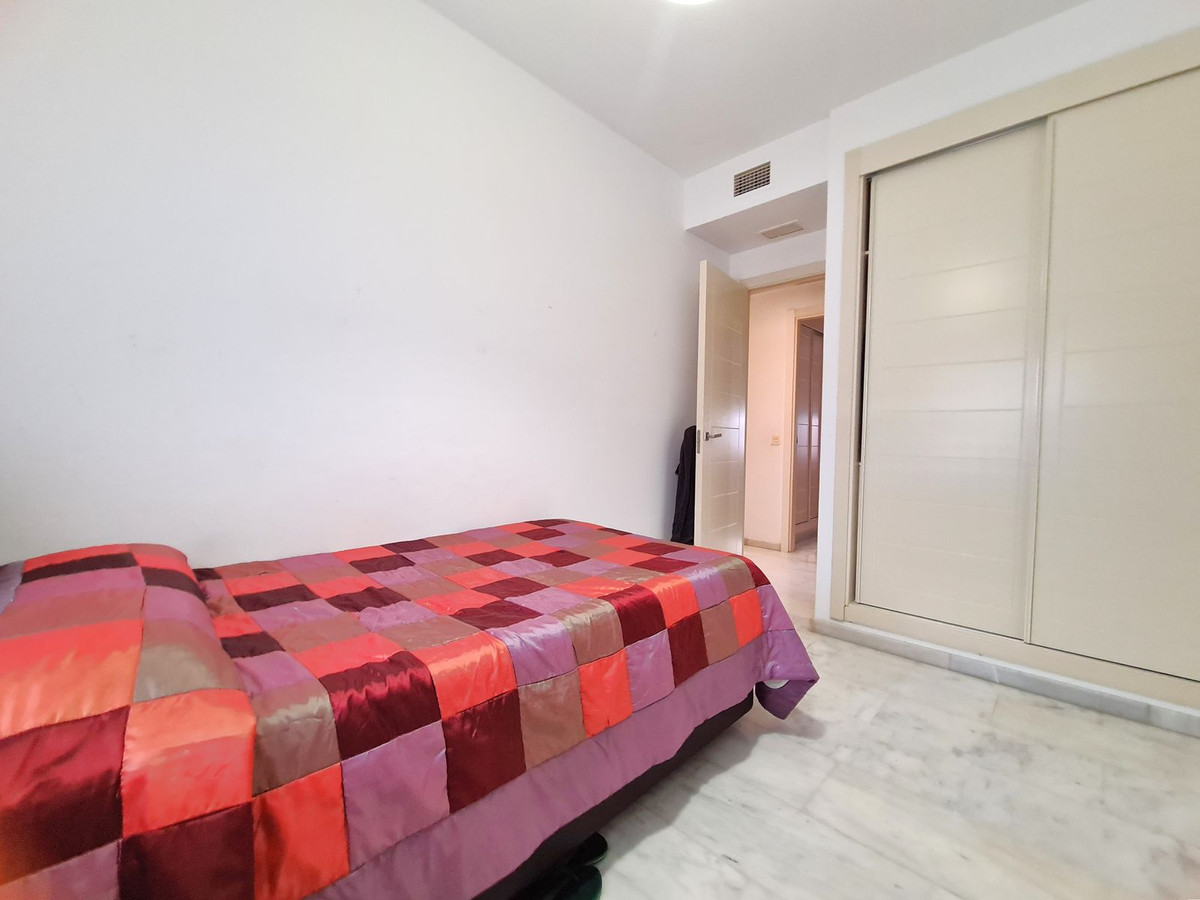 3 Bed, 2 Bath, ApartmentFor Sale, Estepona, Malaga