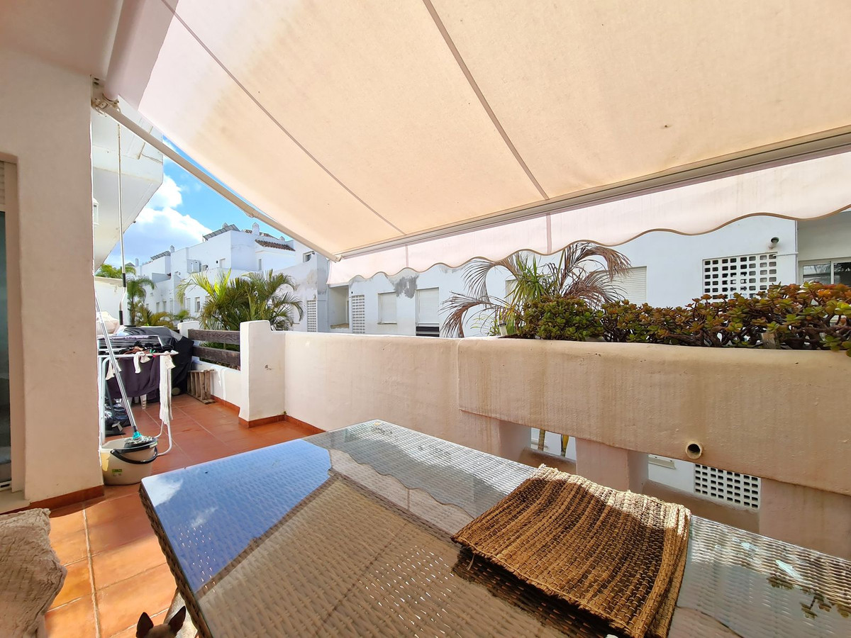 3 Bed, 2 Bath, ApartmentFor Sale, Estepona, Malaga