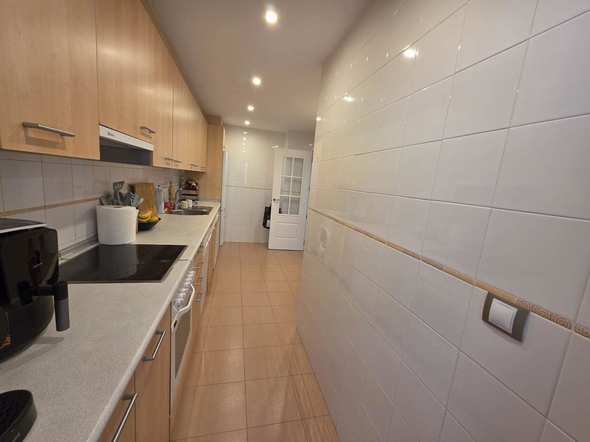 2 Bed, 2 Bath, ApartmentFor Sale, San Luis de Sabinillas, Malaga