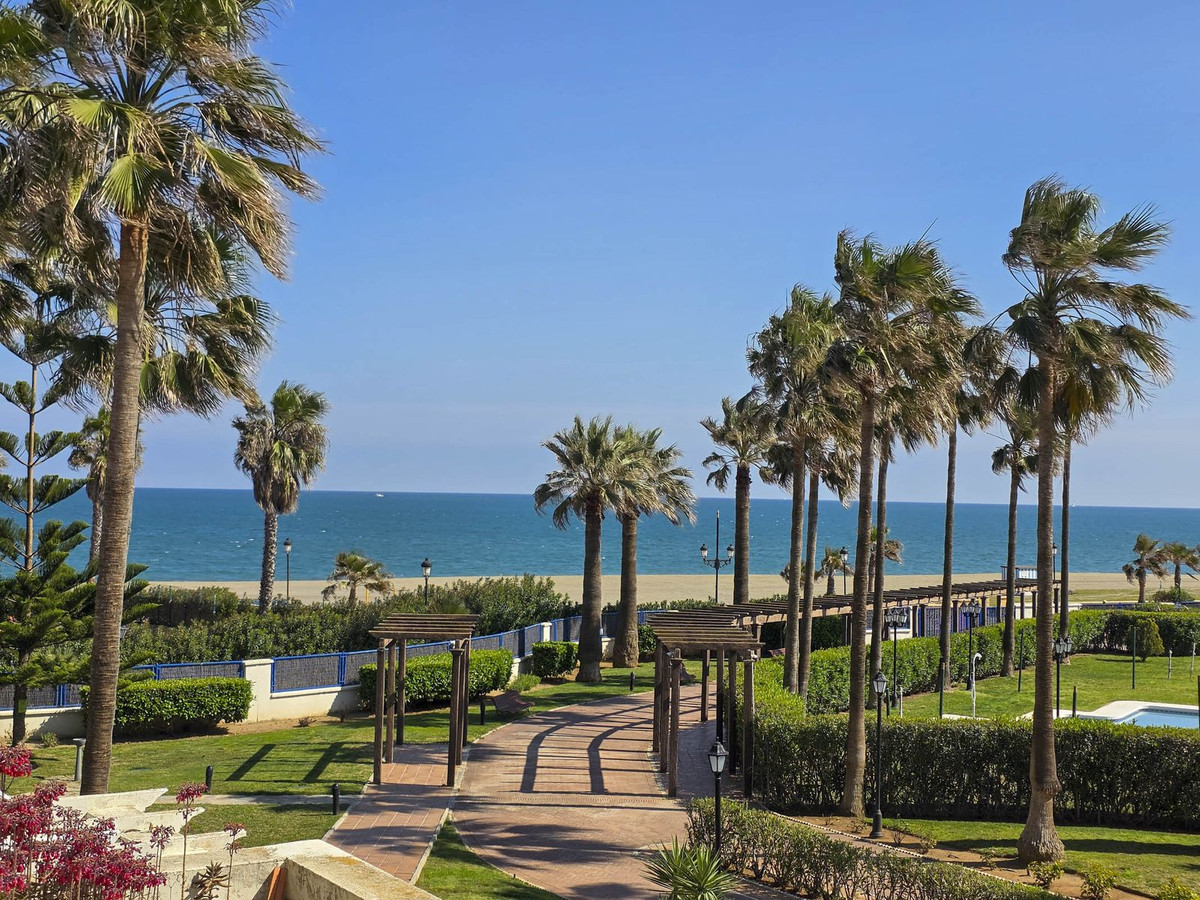 2 Bed, 2 Bath, ApartmentFor Sale, San Luis de Sabinillas, Malaga