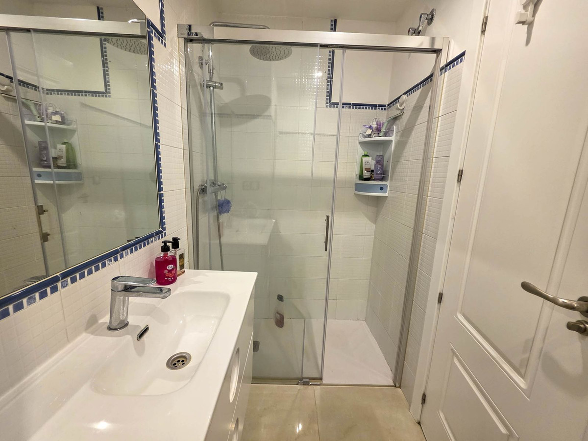 2 Bed, 2 Bath, ApartmentFor Sale, San Luis de Sabinillas, Malaga