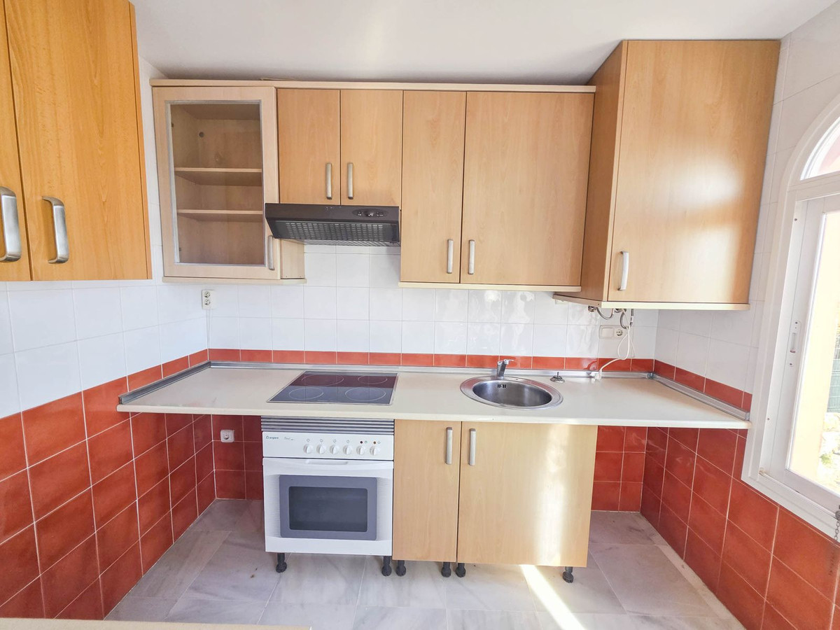 3 Bed, 2 Bath, ApartmentFor Sale, La Duquesa, Malaga