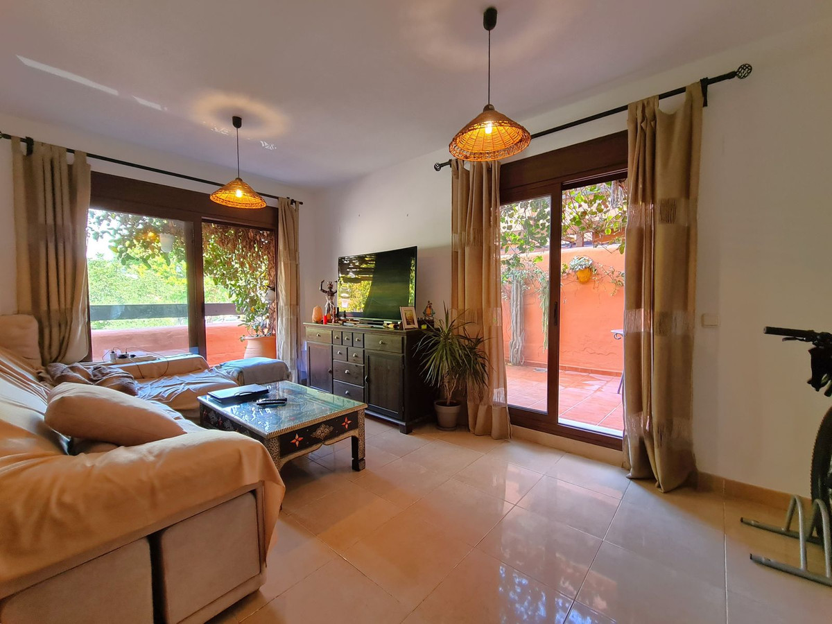 1 Bed, 1 Bath, ApartmentFor Sale, Estepona, Malaga
