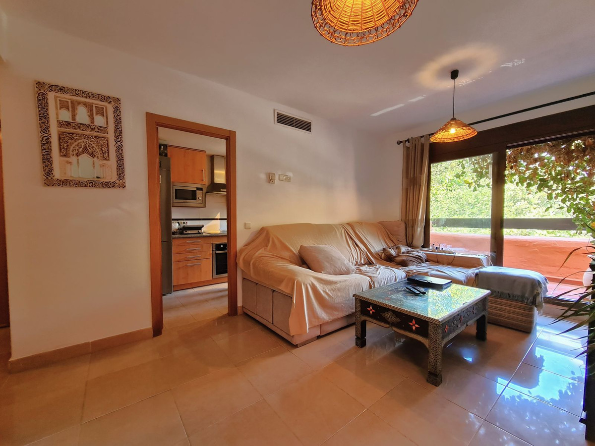 1 Bed, 1 Bath, ApartmentFor Sale, Estepona, Malaga