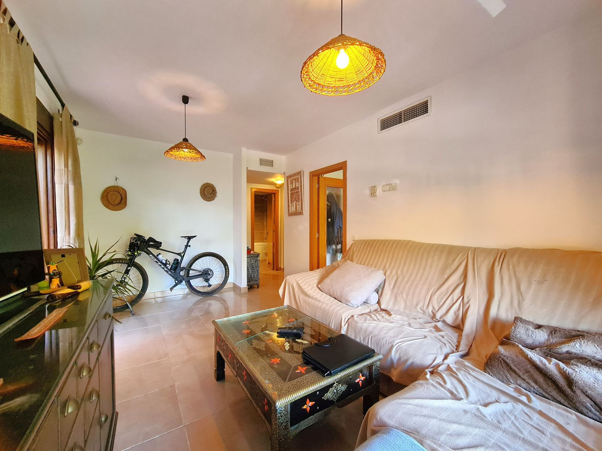 1 Bed, 1 Bath, ApartmentFor Sale, Estepona, Malaga