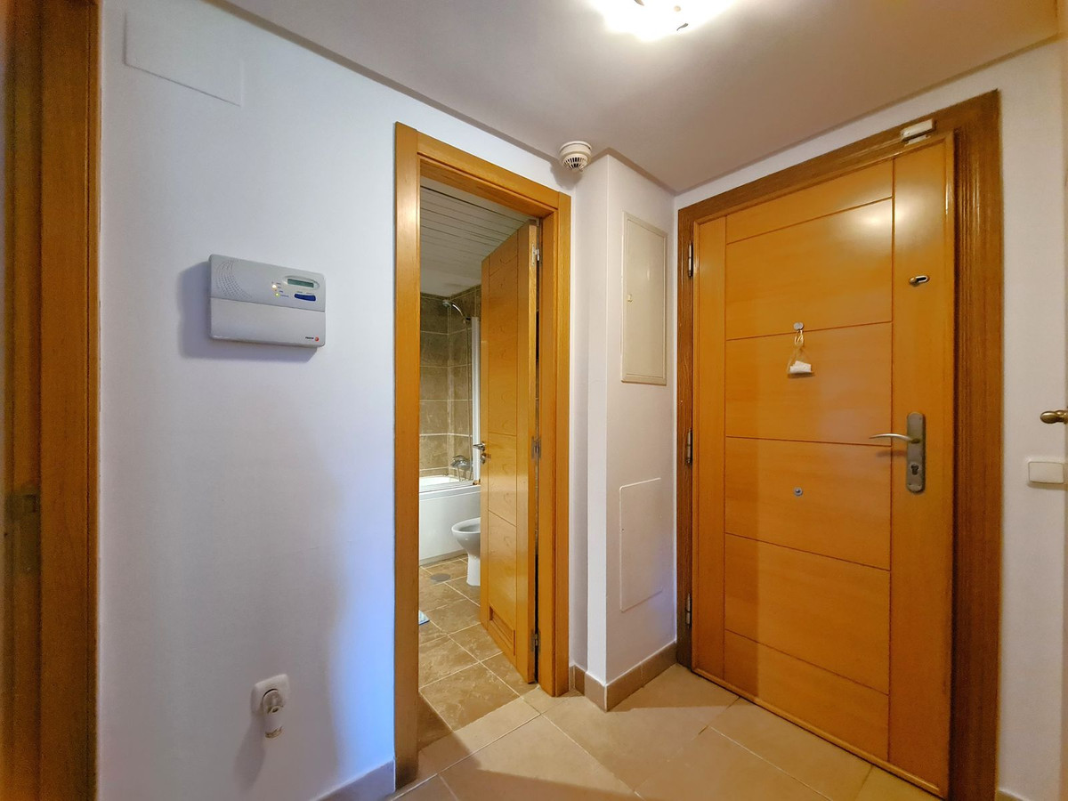 1 Bed, 1 Bath, ApartmentFor Sale, Estepona, Malaga