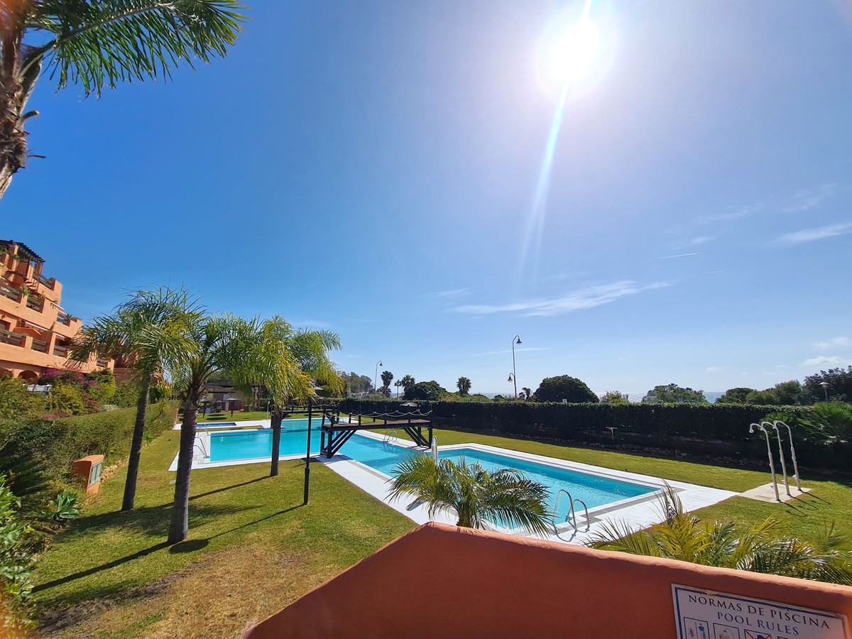 1 Bed, 1 Bath, ApartmentFor Sale, Estepona, Malaga