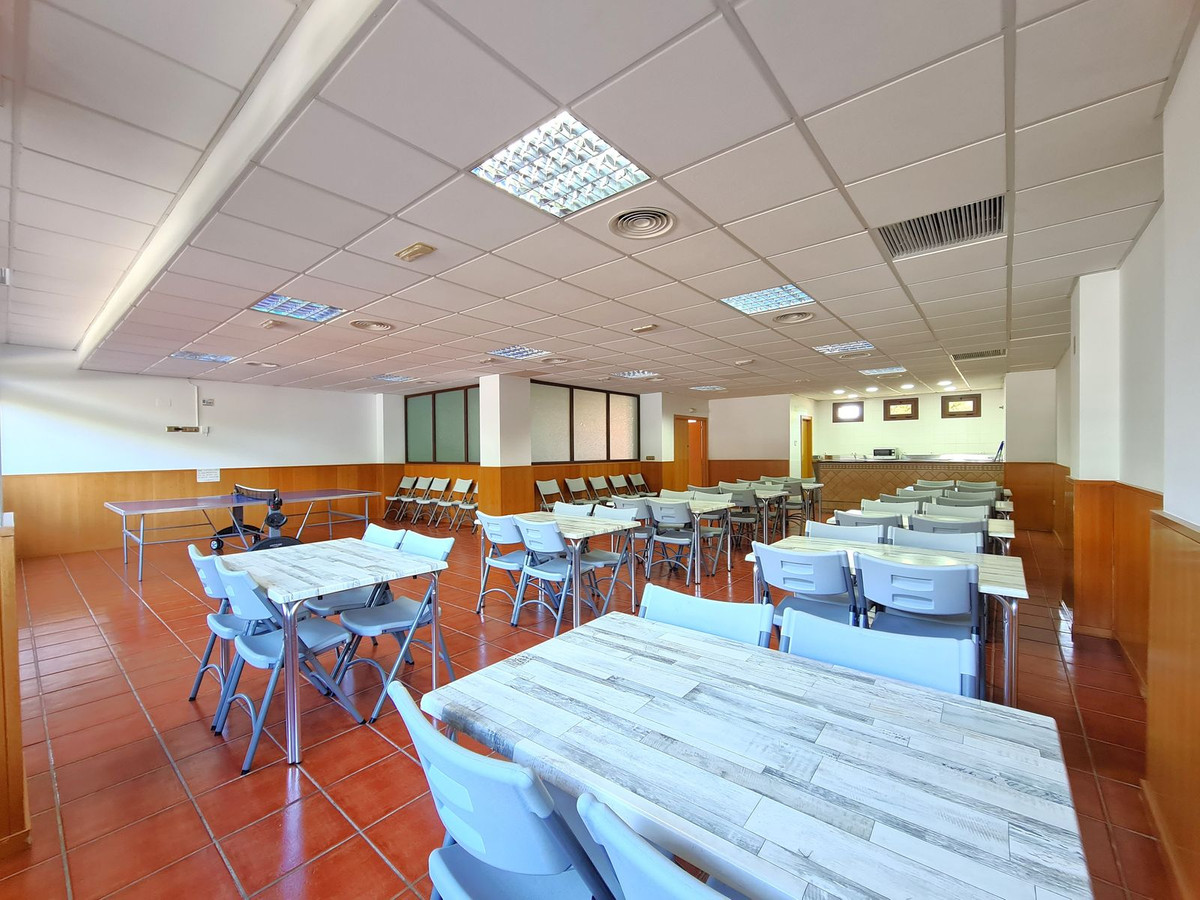 1 Bed, 1 Bath, ApartmentFor Sale, Estepona, Malaga