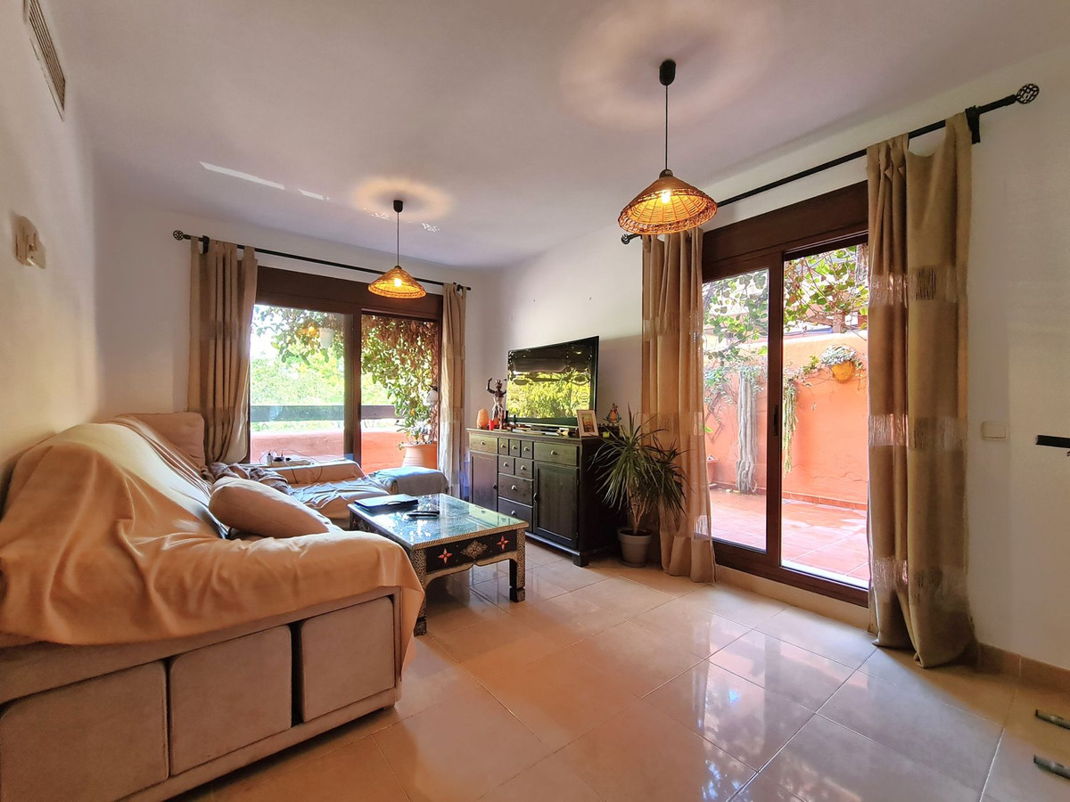 1 Bed, 1 Bath, ApartmentFor Sale, Estepona, Malaga
