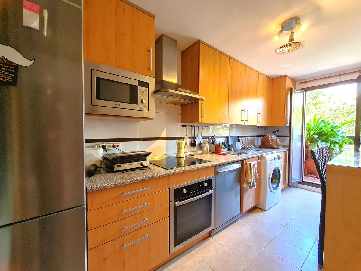 1 Bed, 1 Bath, ApartmentFor Sale, Estepona, Malaga