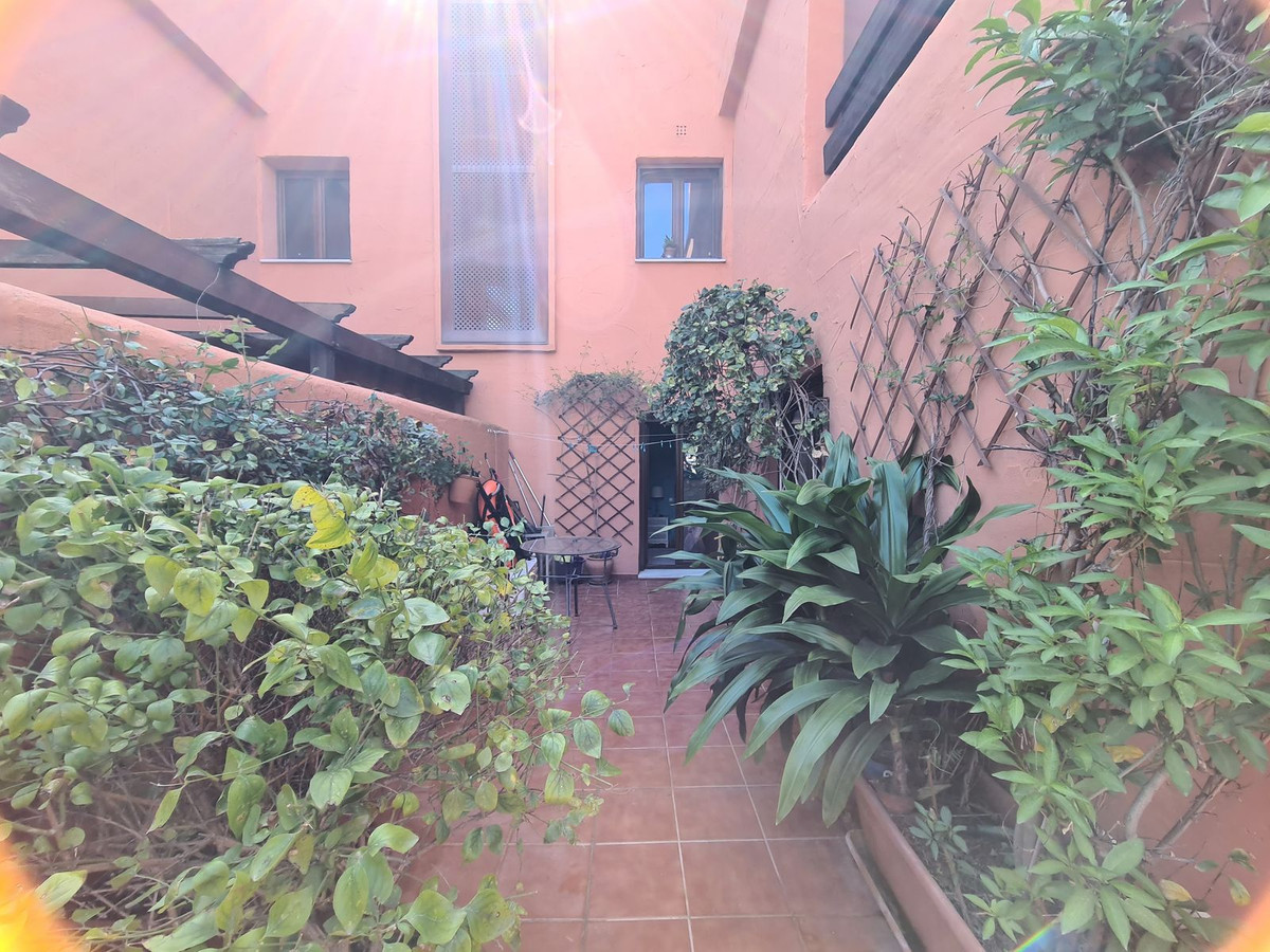 1 Bed, 1 Bath, ApartmentFor Sale, Estepona, Malaga