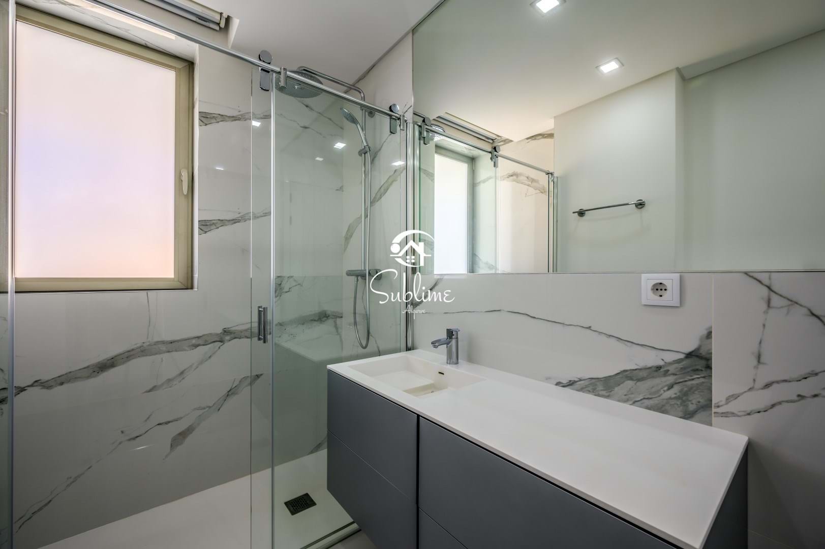 4 Bed, 4 Bath, ApartmentFor Sale, Lagos, Faro, 8600-545