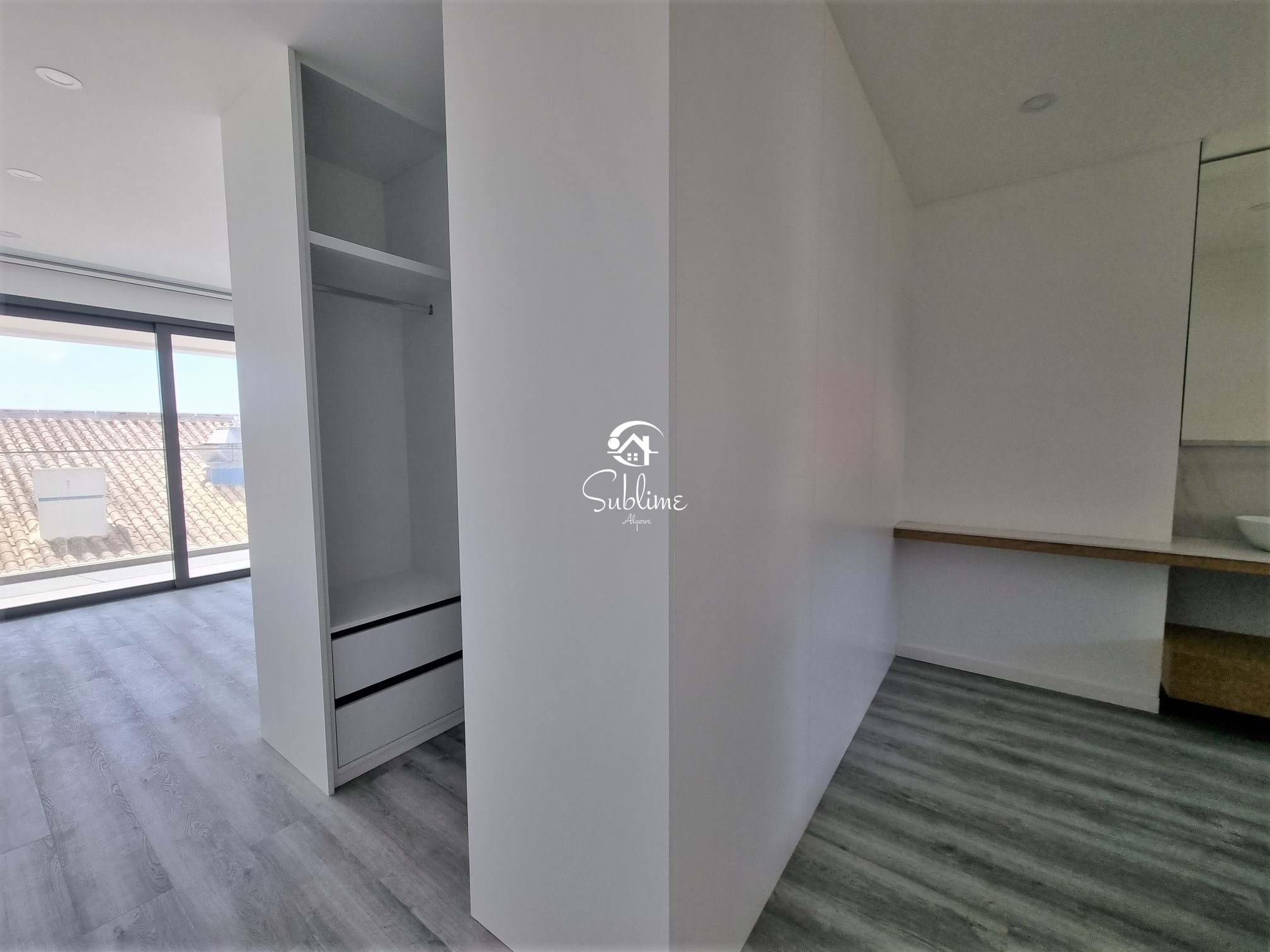 3 Bed, 4 Bath, ApartmentFor Sale, Vila do Bispo, Faro, 8650-199