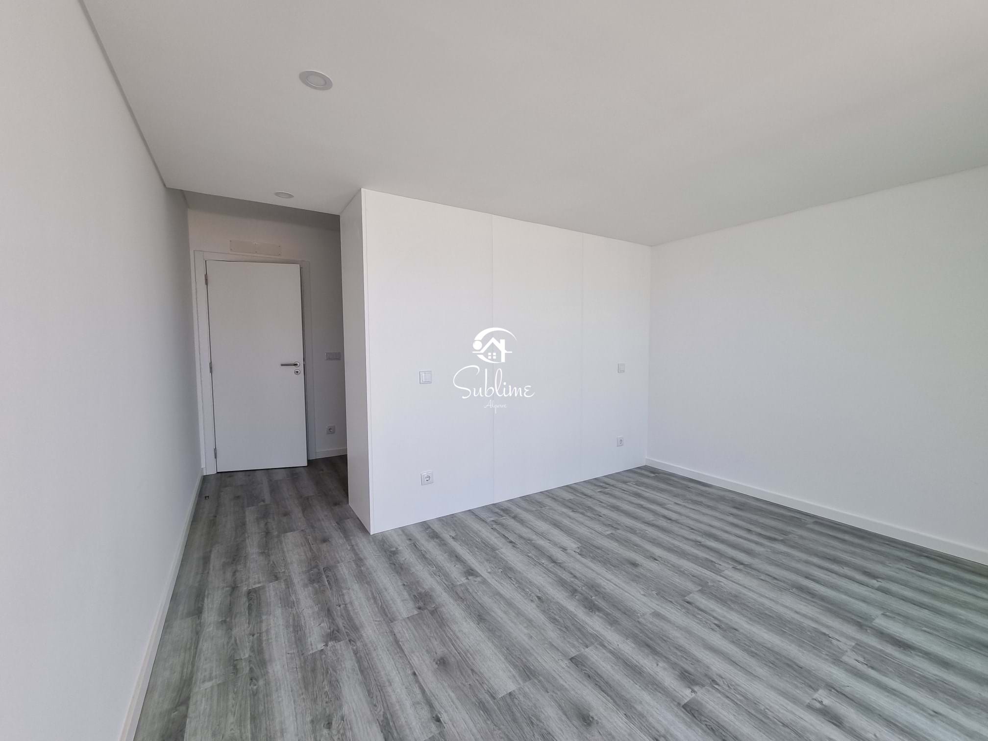 3 Bed, 4 Bath, ApartmentFor Sale, Vila do Bispo, Faro, 8650-199