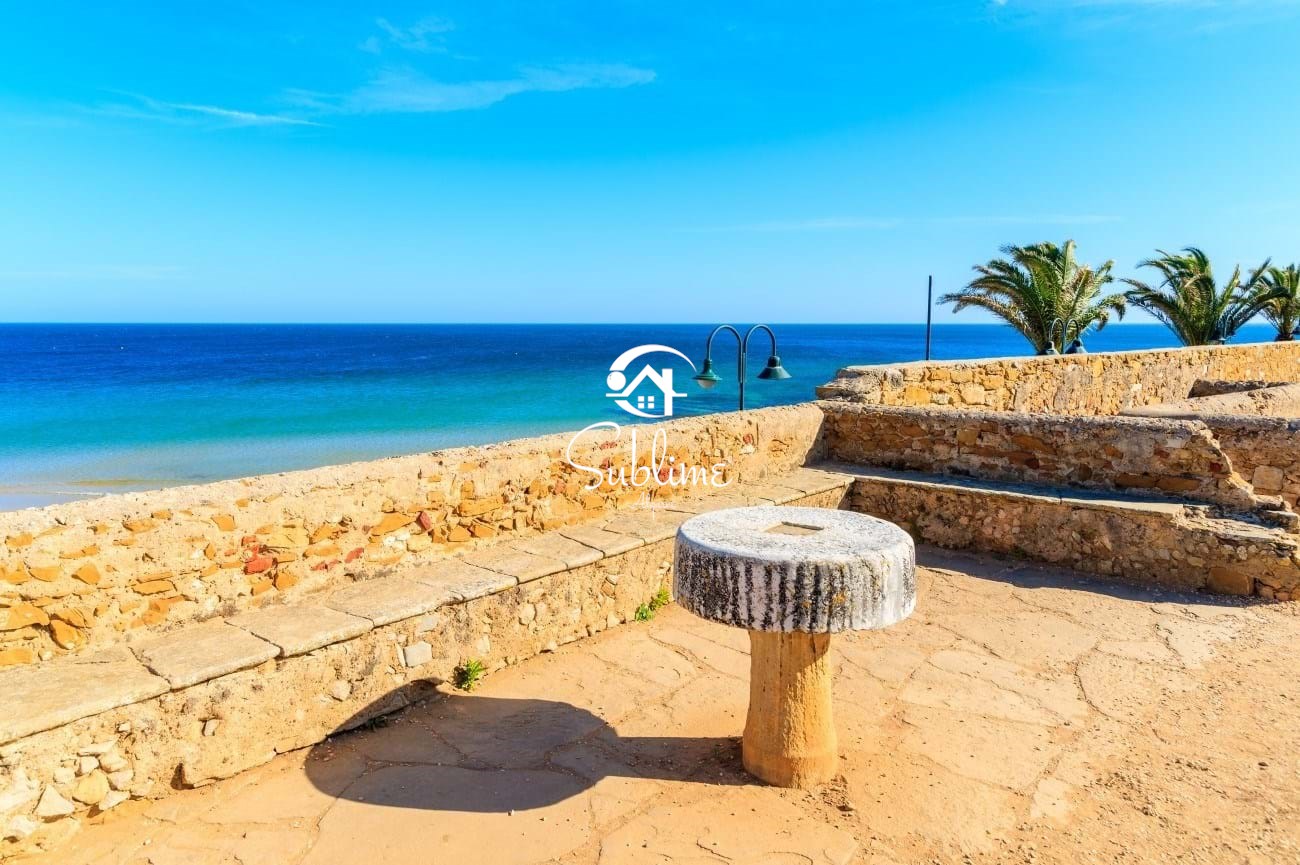 2 Bed, 1 Bath, ApartmentFor Sale, Praia da Luz, Lagos, Faro, 8600-210