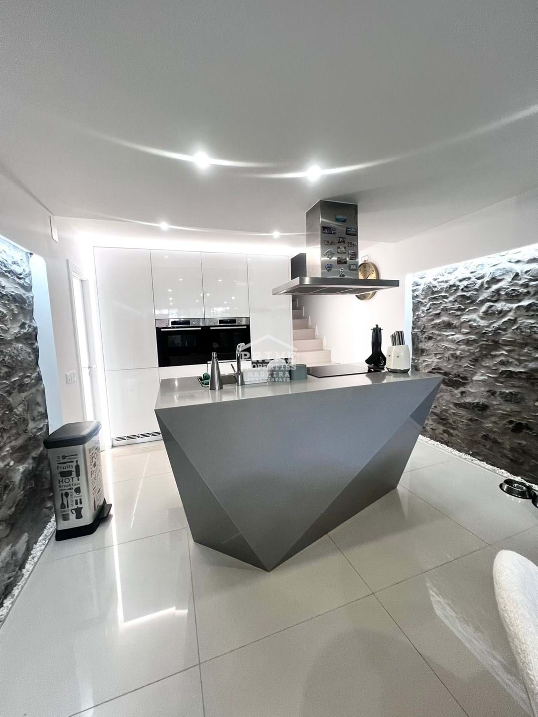 2 Bed, 2 Bath, HouseFor Sale, Funchal, Ilha da Madeira, 9000-215