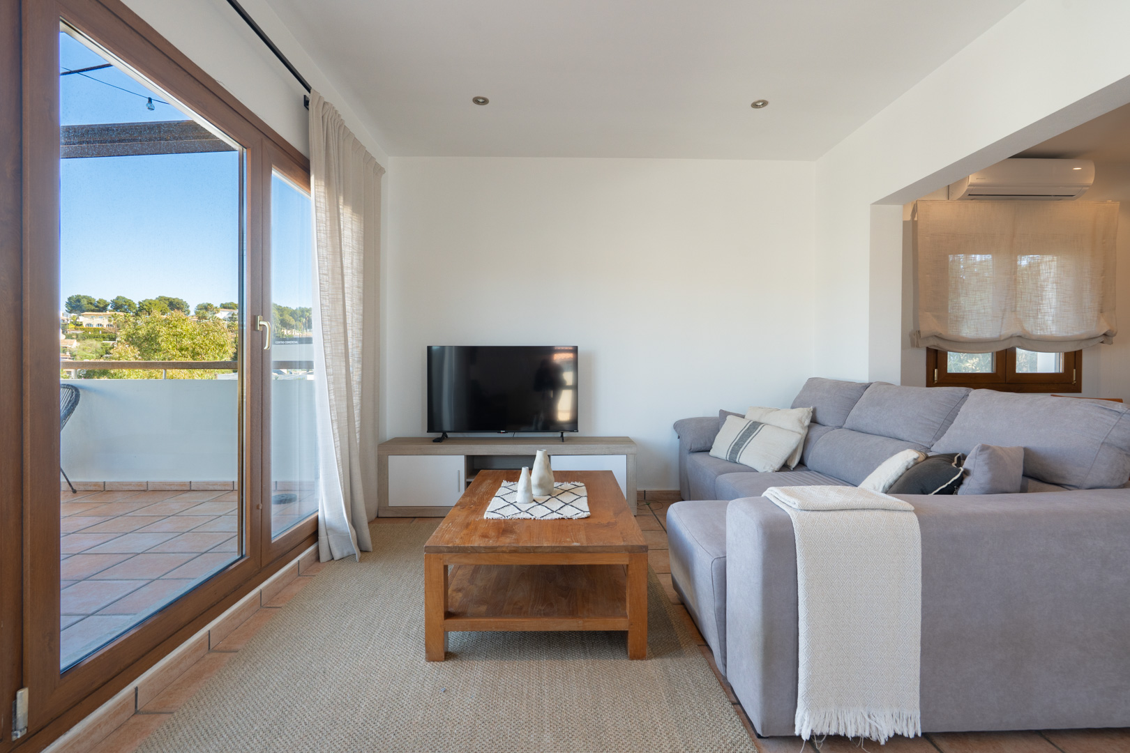 3 Bed, 2 Bath, HouseFor Sale