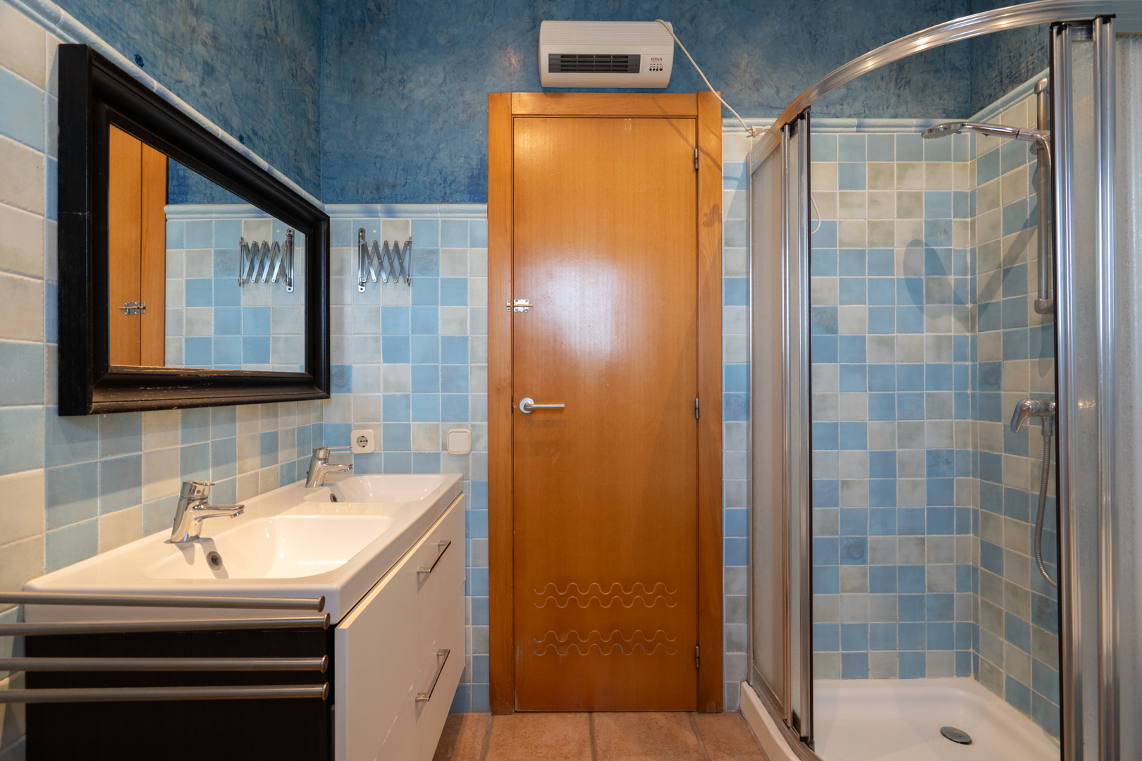 3 Bed, 2 Bath, HouseFor Sale