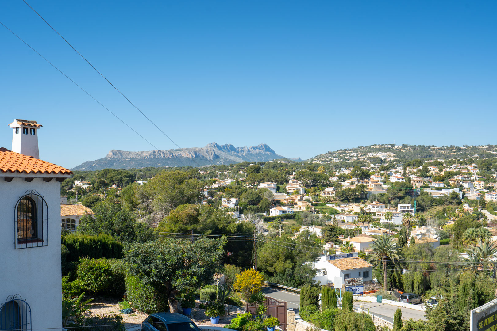 3 Bed, 2 Bath, HouseFor Sale