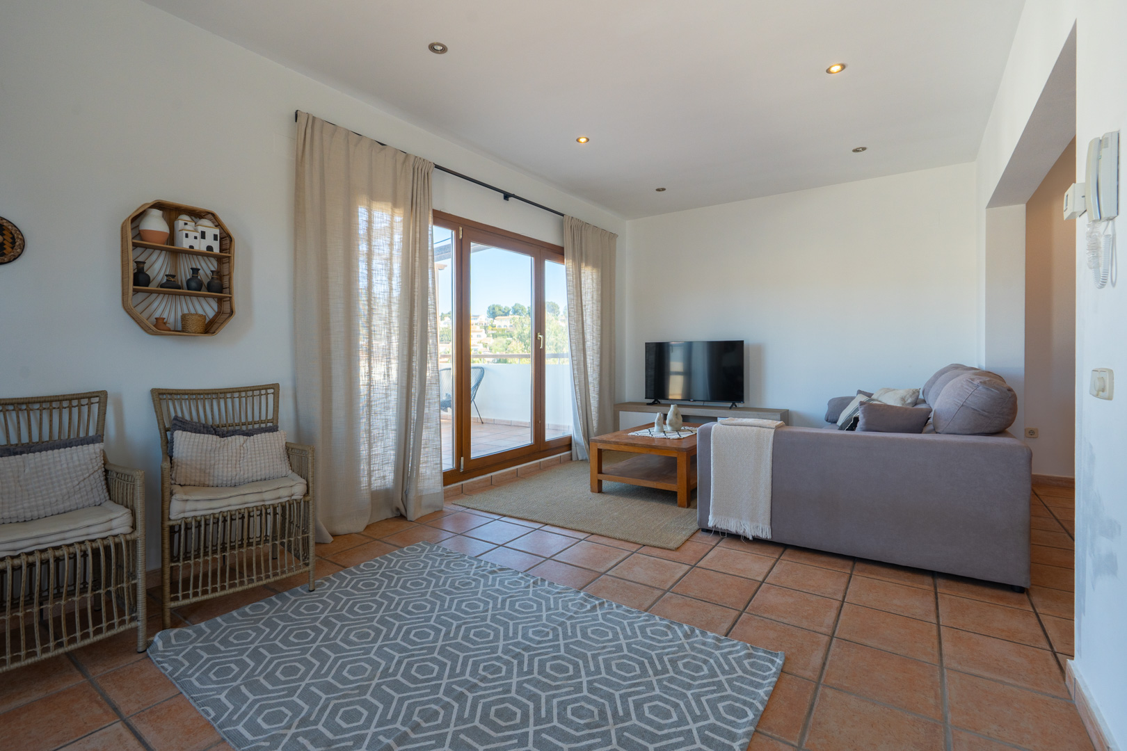 3 Bed, 2 Bath, HouseFor Sale