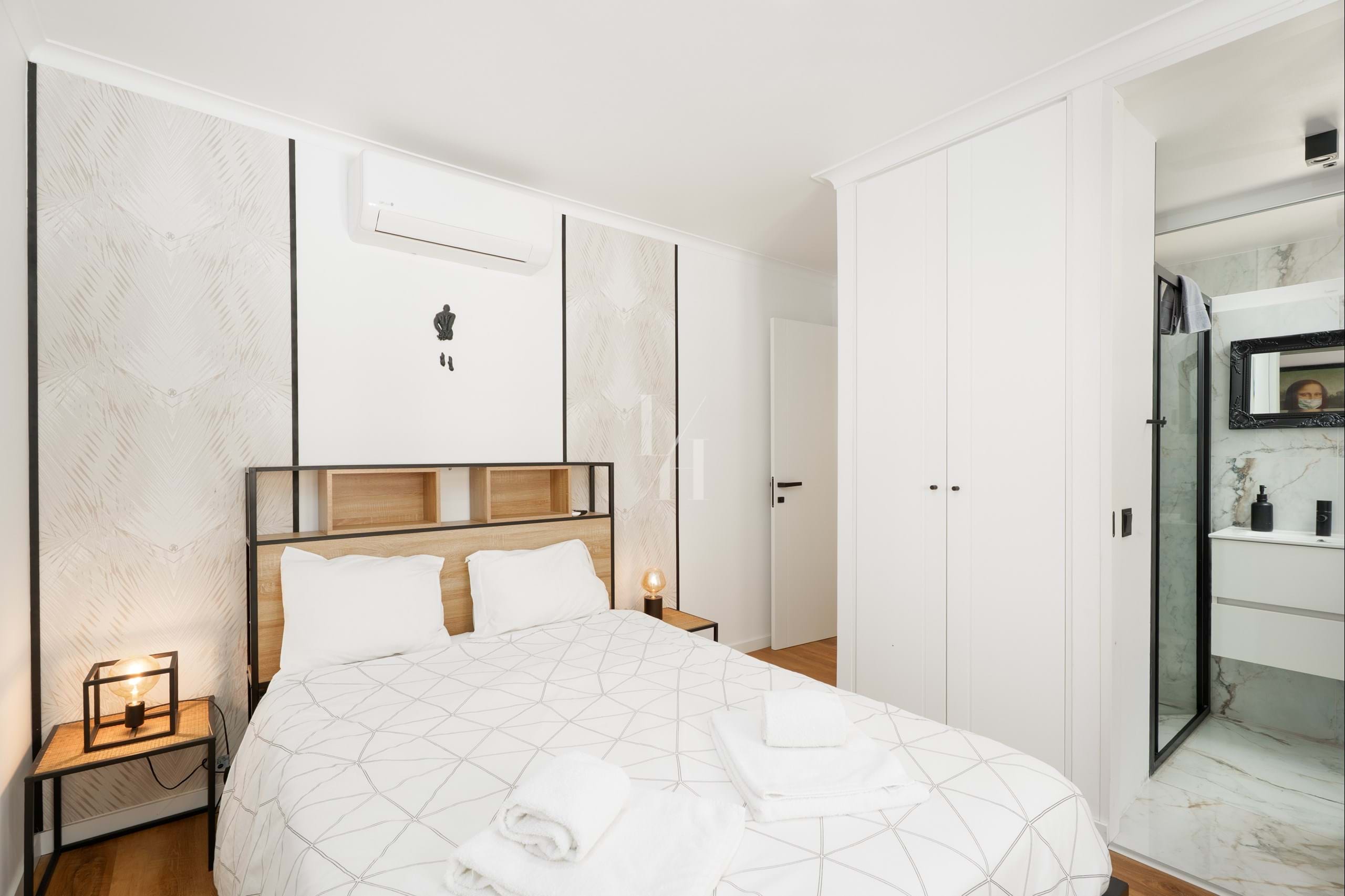 1 Bed, 2 Bath, ApartmentFor Sale, Loulé, Faro, 8125-428