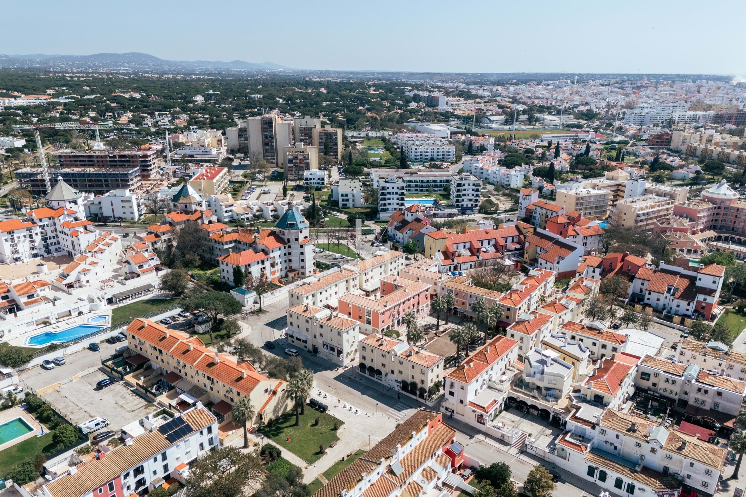 1 Bed, 2 Bath, ApartmentFor Sale, Loulé, Faro, 8125-428