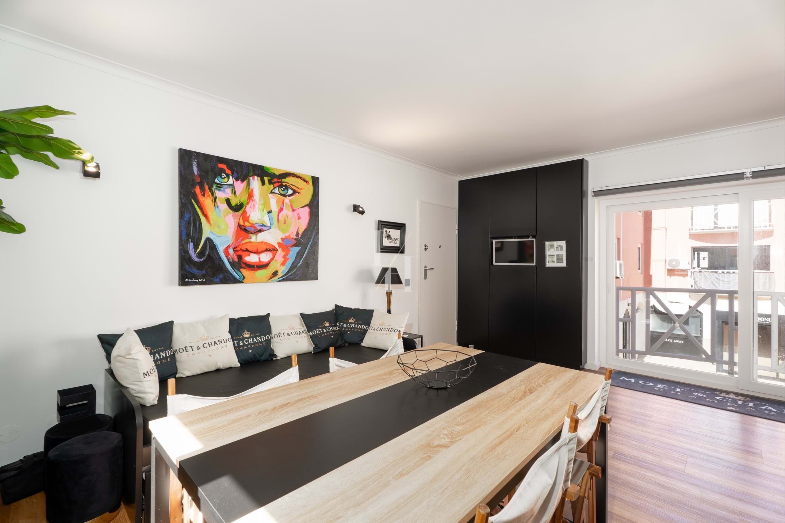 1 Bed, 2 Bath, ApartmentFor Sale, Loulé, Faro, 8125-428