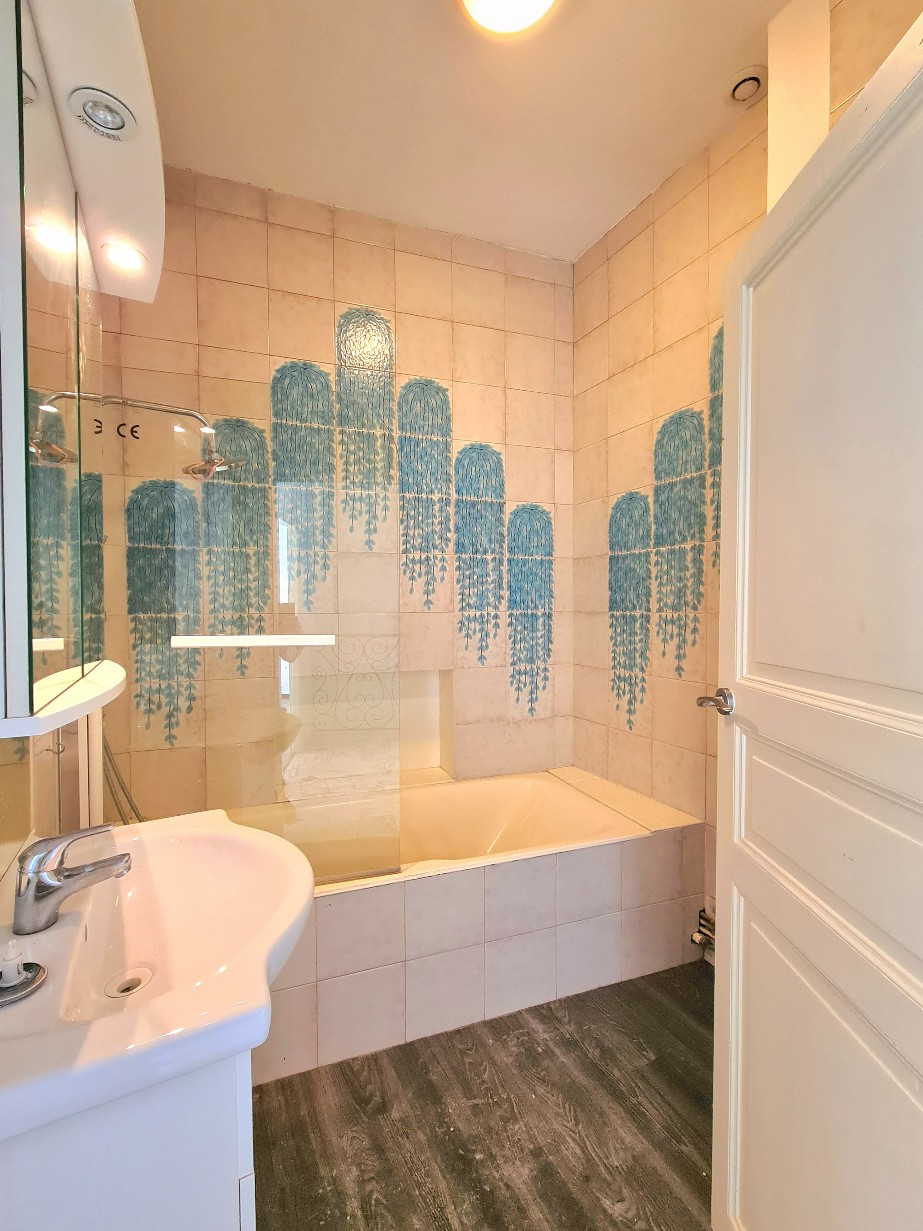 5 Bed, 2 Bath, HouseFor Sale, Agde, Herault, Languedoc-Roussillon, 34300