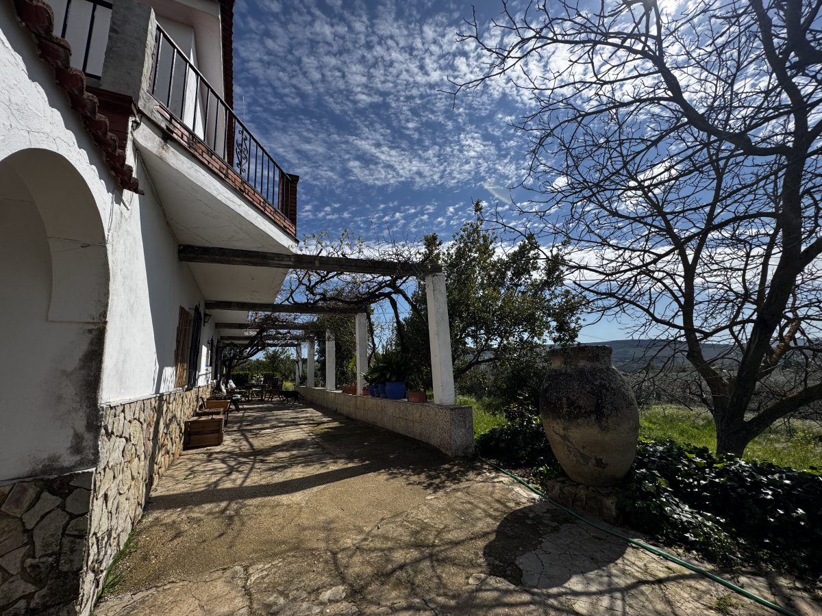 8 Bed, 2 Bath, HouseFor Sale, Setenil de Las Bodegas, Andalucia