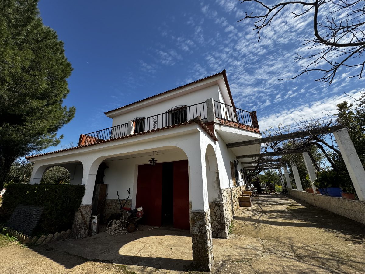 8 Bed, 2 Bath, HouseFor Sale, Setenil de Las Bodegas, Andalucia