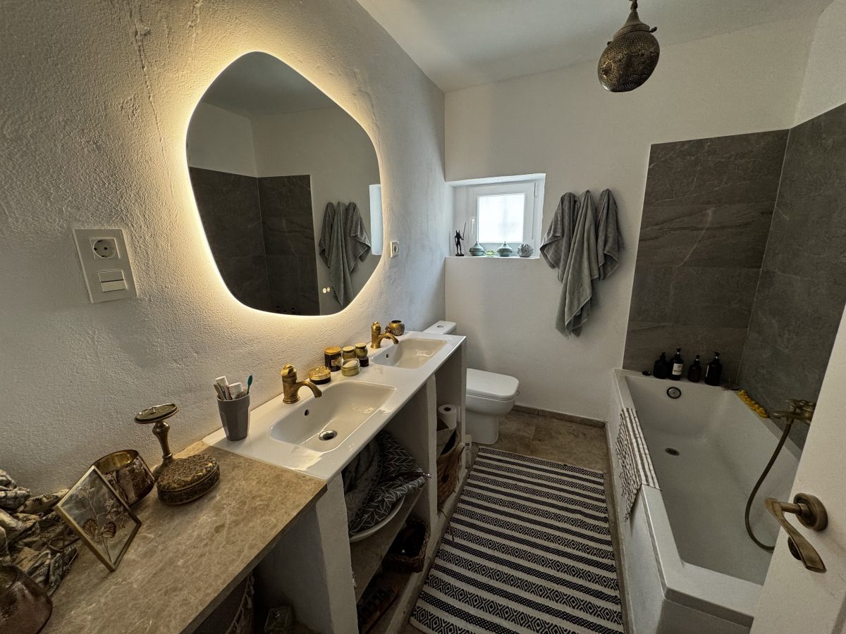 8 Bed, 2 Bath, HouseFor Sale, Setenil de Las Bodegas, Andalucia