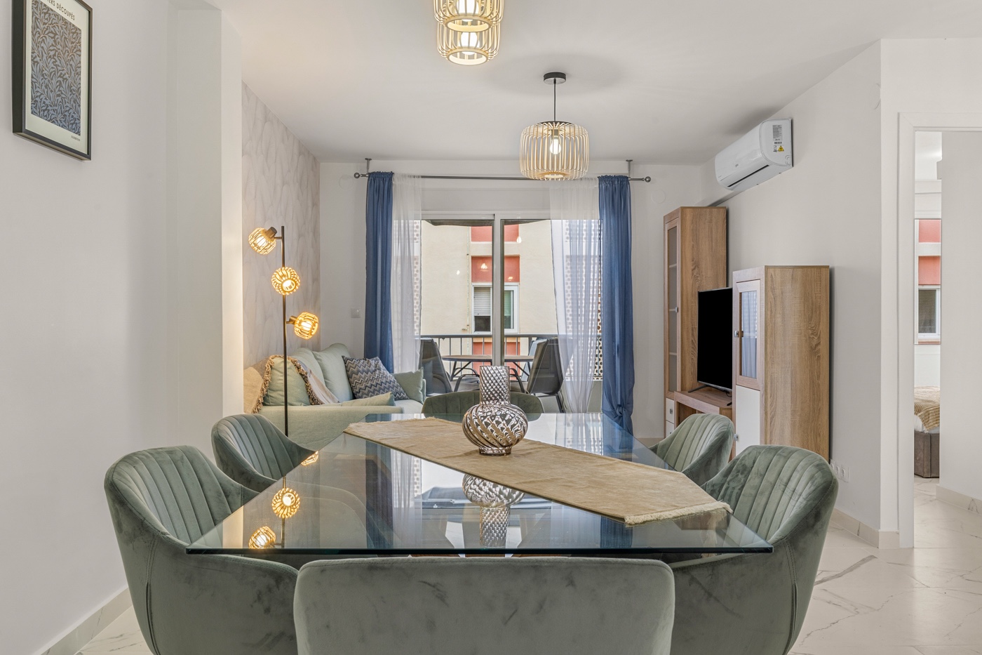 3 Bed, 2 Bath, ApartmentFor Sale, Torrevieja, Alicante