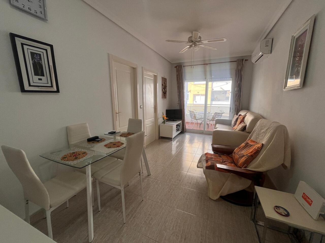 2 Bed, 1 Bath, ApartmentFor Sale, Almoradi, Alicante