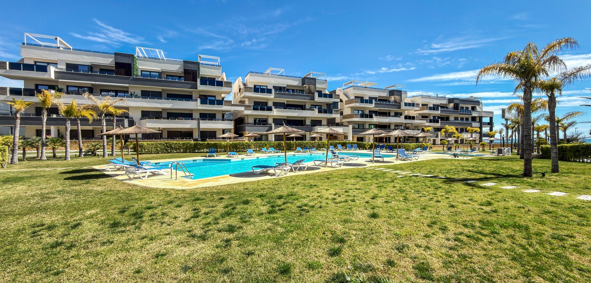 3 Bed, 2 Bath, ApartmentFor Sale, Orihuela Costa, Alicante
