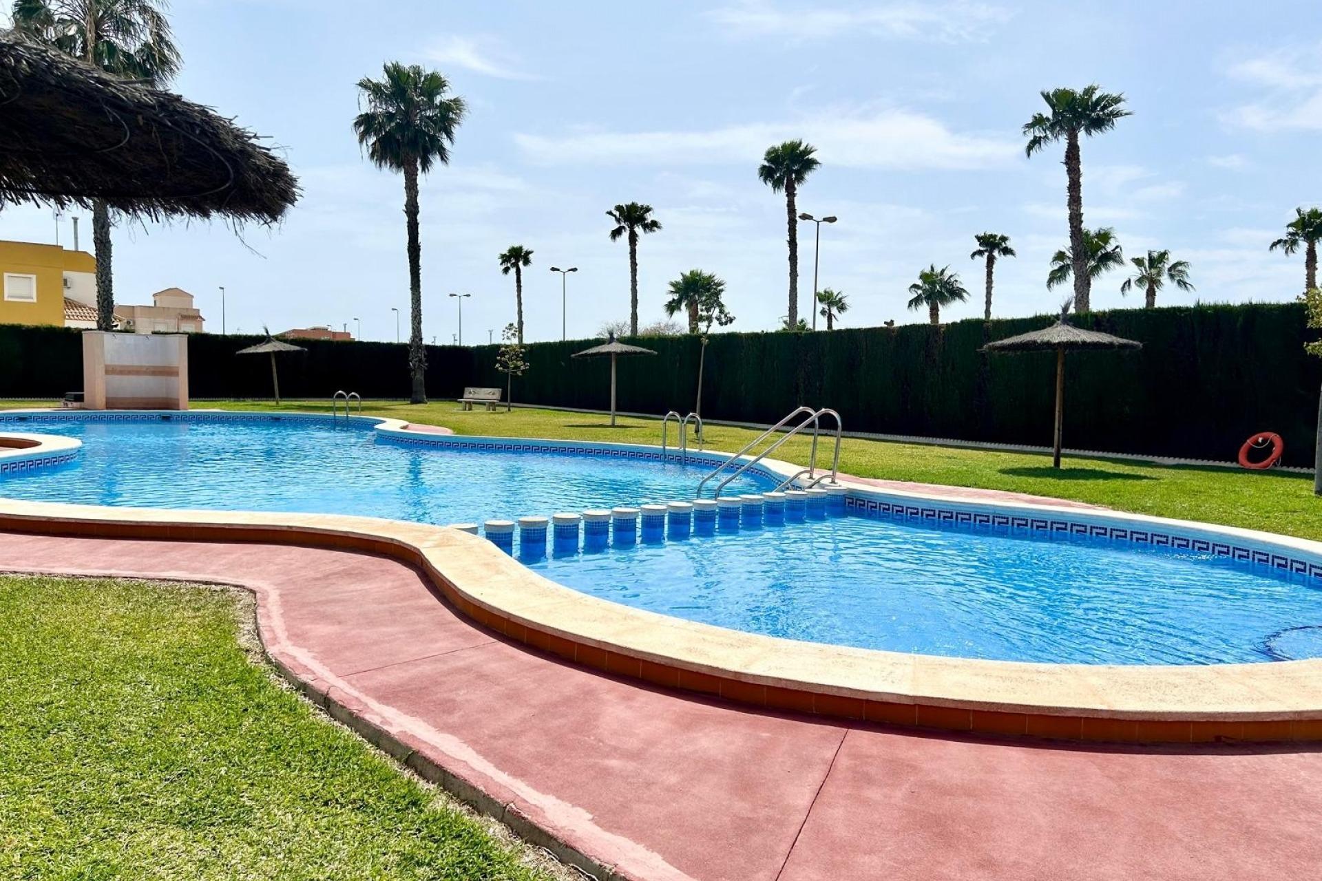 2 Bed, 1 Bath, HouseFor Sale, Torrevieja, Alicante