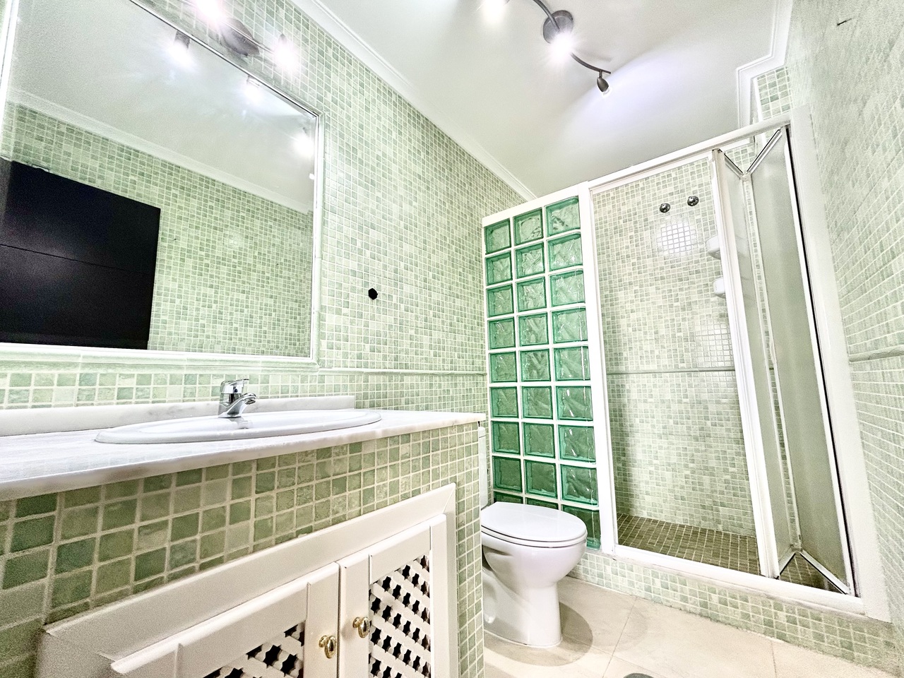 2 Bed, 2 Bath, ApartmentFor Sale, Villamartin, Alicante