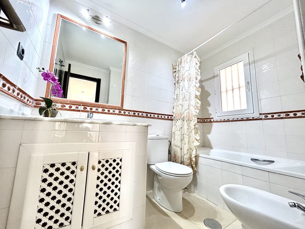 2 Bed, 2 Bath, ApartmentFor Sale, Villamartin, Alicante